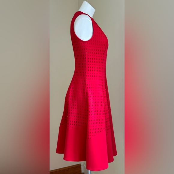 Joseph Ribkoff Limited Red Sleeveless Round Neck Cut Out Block Pattern SZ 6 - Picture 5 of 15